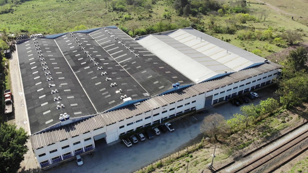 Vista aérea das instalações da IMPE - Itaquaquecetuba