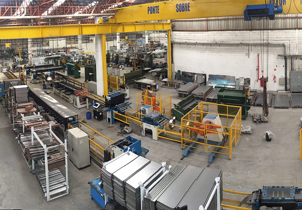 Fábrica IMPE - fabricação de móveis e equipamentos comerciais